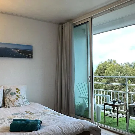 Lägenhet Bright Near And Center *