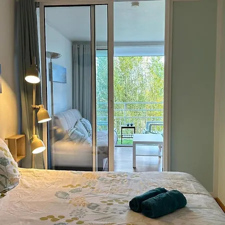 Lägenhet Bright Near And Center