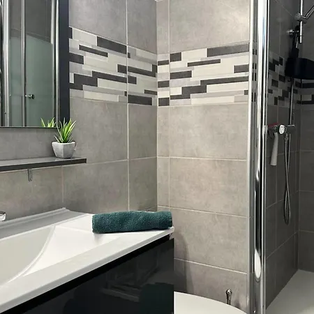 Bright Near And Center Arcachon